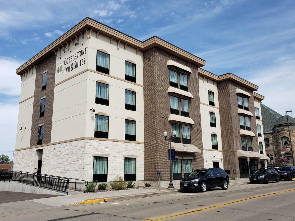 Cobblestone Inn&Suites - Menomonie/UW-Stout Esterno foto